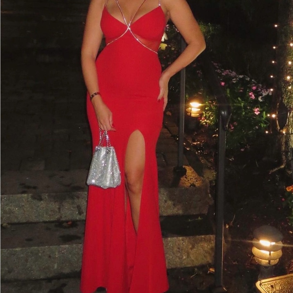Red Gown - Custom No Tag / Size 4 - image 2